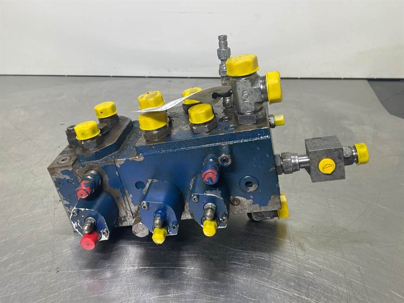 New Holland W110C-Rexroth M6-1213-00/3M6-Valve/Ventile - Hidraulika - Celtniecības tehnika: foto 1 New Holland W110C-Rexroth M6-1213-00/3M6-Valve/Ventile - Hidraulika - Celtniecības tehnika: foto 1