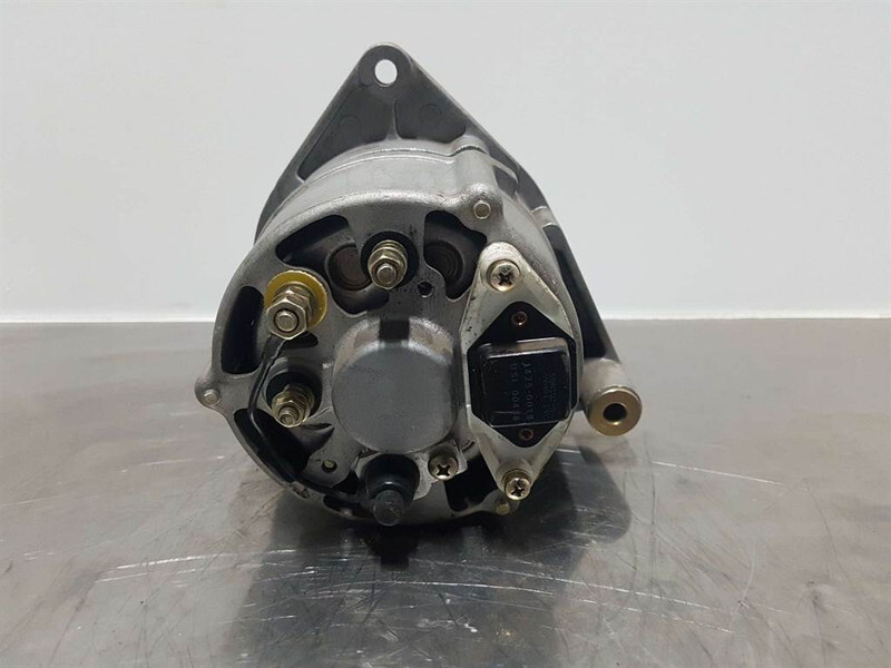 Perkins 4.236-14V 55A-Alternator/Lichtmaschine/Dynamo - Dzinējs - Celtniecības tehnika: foto 5 Perkins 4.236-14V 55A-Alternator/Lichtmaschine/Dynamo - Dzinējs - Celtniecības tehnika: foto 5