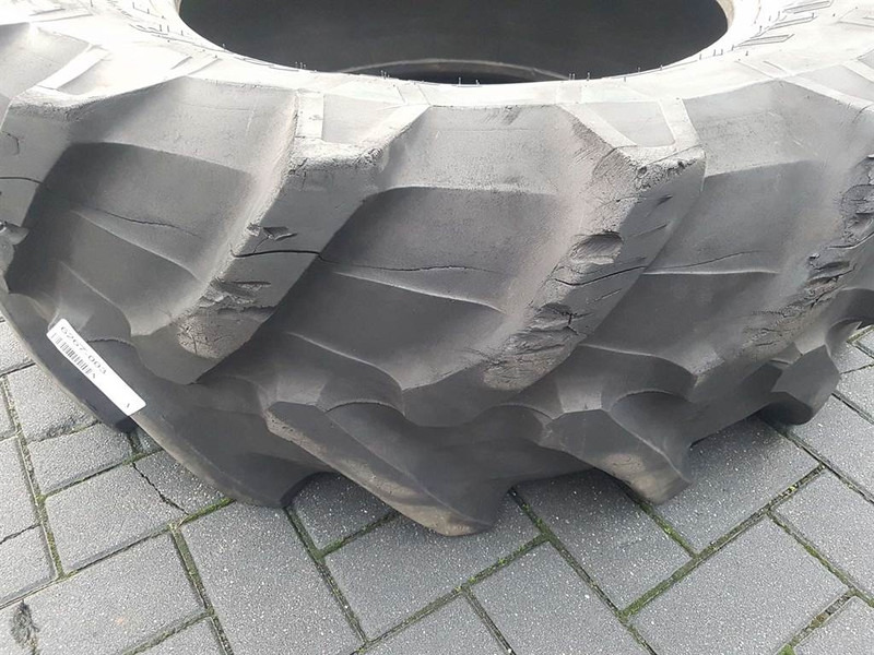 Pirelli 420/70R28-Tire/Reifen/Band - Riepas un diski - Celtniecības tehnika: foto 3 Pirelli 420/70R28-Tire/Reifen/Band - Riepas un diski - Celtniecības tehnika: foto 3