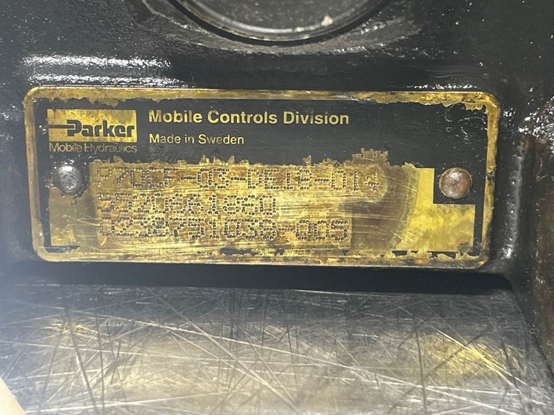 Schaeff SKL834-5520661860-Parker-Valve/Ventile/Ventiel - Hidraulika - Celtniecības tehnika: foto 4 Schaeff SKL834-5520661860-Parker-Valve/Ventile/Ventiel - Hidraulika - Celtniecības tehnika: foto 4