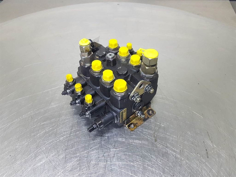 Schaeff SKL853-5520661768-Valve/Ventile/Ventiel - Hidraulika - Celtniecības tehnika: foto 2 Schaeff SKL853-5520661768-Valve/Ventile/Ventiel - Hidraulika - Celtniecības tehnika: foto 2