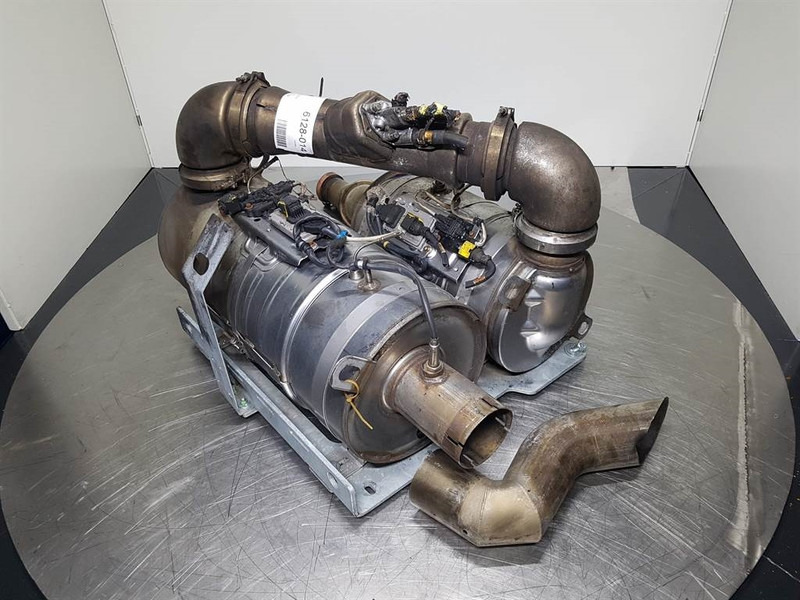 Sennebogen 818 - Exhaust system/Auspuff/Uitlaat - Dzinējs un rezerves daļas - Celtniecības tehnika: foto 4 Sennebogen 818 - Exhaust system/Auspuff/Uitlaat - Dzinējs un rezerves daļas - Celtniecības tehnika: foto 4