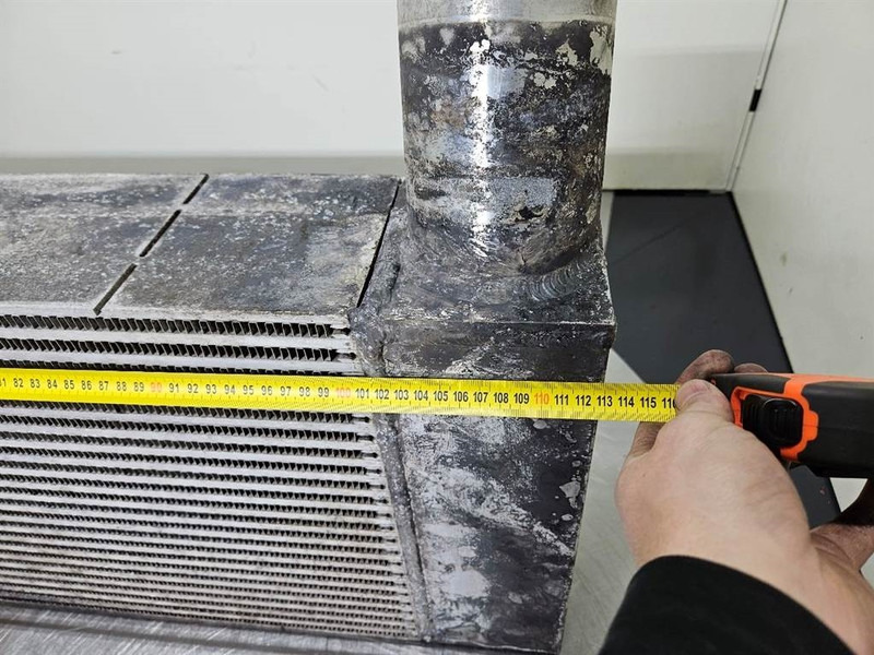 Sennebogen 835E - Intercooler/Ladeluftkühler/Luchtkoeler - Dzinējs - Celtniecības tehnika: foto 4 Sennebogen 835E - Intercooler/Ladeluftkühler/Luchtkoeler - Dzinējs - Celtniecības tehnika: foto 4