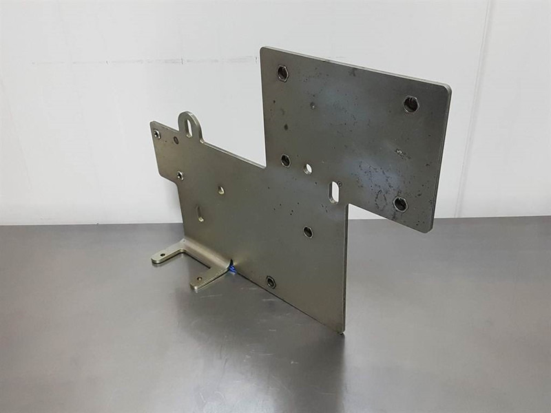 Terex Schaeff -0451539005-Bracket/Ventilhalterplatte/Plaat - Rāmis/ Šasija - Celtniecības tehnika: foto 1 Terex Schaeff -0451539005-Bracket/Ventilhalterplatte/Plaat - Rāmis/ Šasija - Celtniecības tehnika: foto 1
