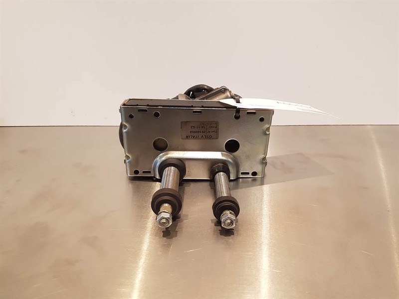 Terex TL/SKL-5388665416-OSLV-Wiper motor/Wischermotor - Elektrosistēma - Celtniecības tehnika: foto 1 Terex TL/SKL-5388665416-OSLV-Wiper motor/Wischermotor - Elektrosistēma - Celtniecības tehnika: foto 1