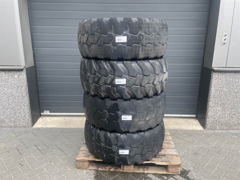 Terex TL120-Barkley 405/70R20-Tire/Reifen/Band - Riepas un diski - Celtniecības tehnika: foto 1 Terex TL120-Barkley 405/70R20-Tire/Reifen/Band - Riepas un diski - Celtniecības tehnika: foto 1