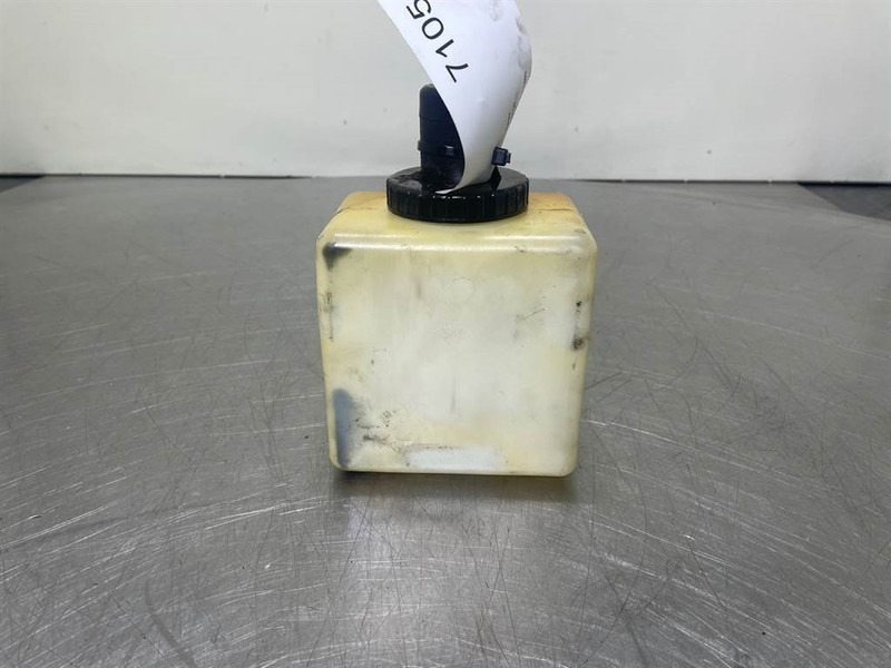 Terex TW150-3602515-Tank/Behälter/Reservoir - Kabīne un interjers - Celtniecības tehnika: foto 2 Terex TW150-3602515-Tank/Behälter/Reservoir - Kabīne un interjers - Celtniecības tehnika: foto 2