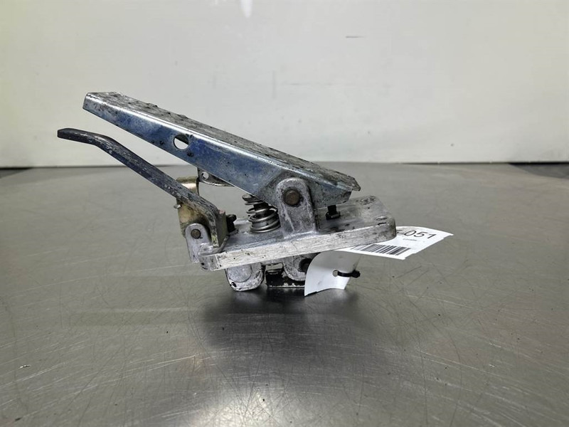 Terex TW150-6041506-Brake pedal/Bremspedal/Rempedaal - Kabīne un interjers - Celtniecības tehnika: foto 2 Terex TW150-6041506-Brake pedal/Bremspedal/Rempedaal - Kabīne un interjers - Celtniecības tehnika: foto 2