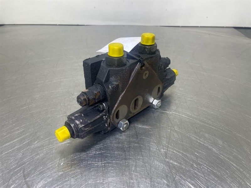 Terex TW150-6065955-Secties - Hidraulika - Celtniecības tehnika: foto 1 Terex TW150-6065955-Secties - Hidraulika - Celtniecības tehnika: foto 1