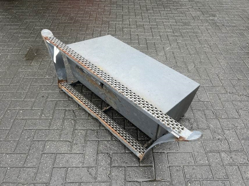Terex TW150-6105515/6105516-Stair panel/Trittstufen - Rāmis/ Šasija - Celtniecības tehnika: foto 1 Terex TW150-6105515/6105516-Stair panel/Trittstufen - Rāmis/ Šasija - Celtniecības tehnika: foto 1