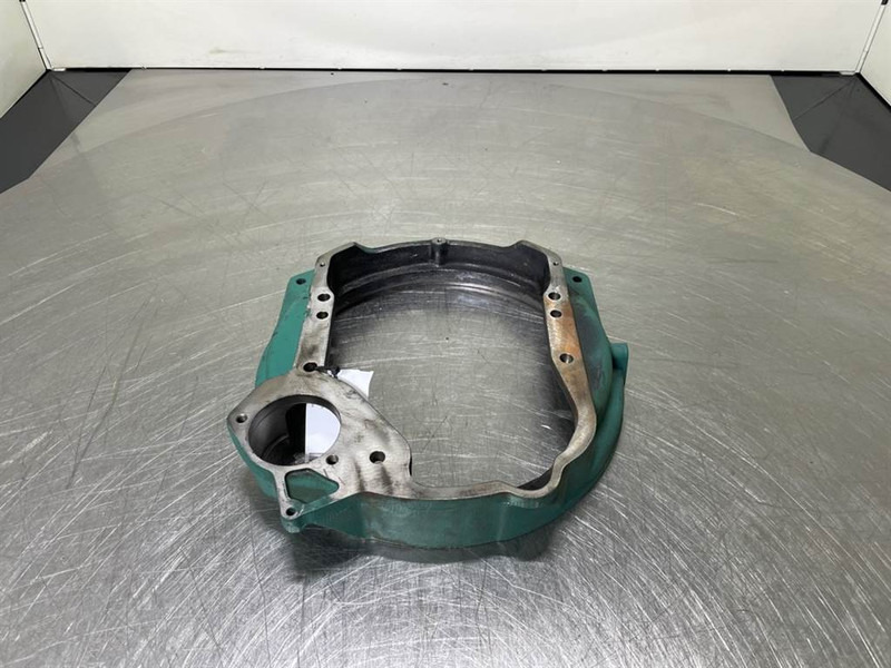 Volvo L30B-Z/X-TD2011L04I-Flywheel housing - Dzinējs - Celtniecības tehnika: foto 1 Volvo L30B-Z/X-TD2011L04I-Flywheel housing - Dzinējs - Celtniecības tehnika: foto 1