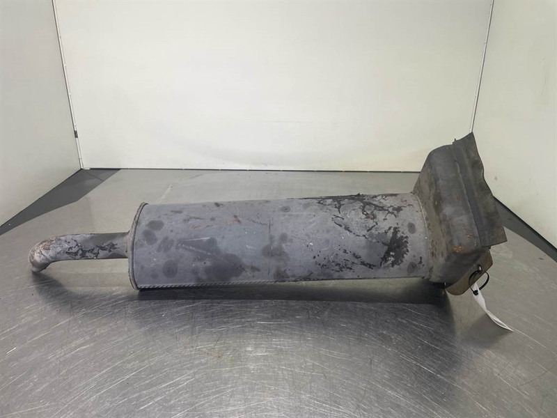 Volvo L30B-ZM2810936/ZM2878810-Exhaust/Auspuff/Uitlaat - Dzinējs - Celtniecības tehnika: foto 3 Volvo L30B-ZM2810936/ZM2878810-Exhaust/Auspuff/Uitlaat - Dzinējs - Celtniecības tehnika: foto 3
