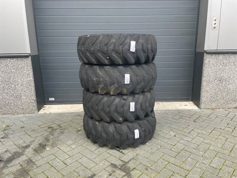 Volvo L30D-Firestone 12.5-20-Tire/Reifen/Band - Riepas un diski - Celtniecības tehnika: foto 2 Volvo L30D-Firestone 12.5-20-Tire/Reifen/Band - Riepas un diski - Celtniecības tehnika: foto 2