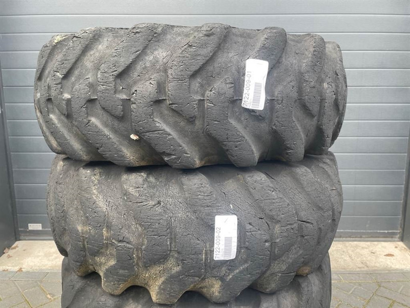 Volvo L30D-Firestone 12.5-20-Tire/Reifen/Band - Riepas un diski - Celtniecības tehnika: foto 3 Volvo L30D-Firestone 12.5-20-Tire/Reifen/Band - Riepas un diski - Celtniecības tehnika: foto 3