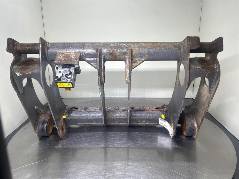 Volvo L40B-TP - Quick coupler/Wechsler/Snelwissel - Ātrā sakabe - Celtniecības tehnika: foto 4 Volvo L40B-TP - Quick coupler/Wechsler/Snelwissel - Ātrā sakabe - Celtniecības tehnika: foto 4