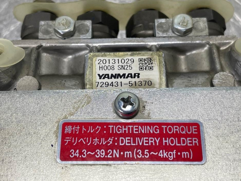 Yanmar 4TNE88-NSW-Fuel pump/Kraftstoffpumpe/Brandstofpomp - Dzinējs - Celtniecības tehnika: foto 5 Yanmar 4TNE88-NSW-Fuel pump/Kraftstoffpumpe/Brandstofpomp - Dzinējs - Celtniecības tehnika: foto 5