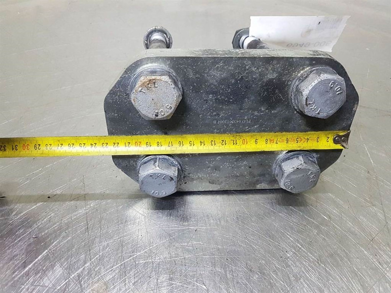 Yanmar V70-6435611004-Axle mounting/Achsbefestigung - Rāmis/ Šasija - Celtniecības tehnika: foto 3 Yanmar V70-6435611004-Axle mounting/Achsbefestigung - Rāmis/ Šasija - Celtniecības tehnika: foto 3