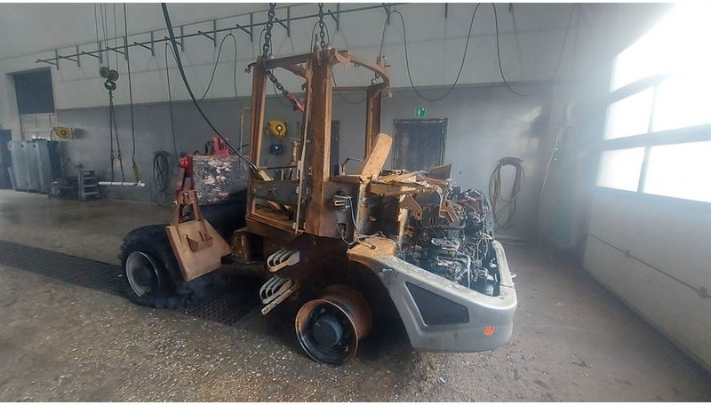 Yanmar V70 Speeder - (For parts) - Riteņu iekrāvējs: foto 4 Yanmar V70 Speeder - (For parts) - Riteņu iekrāvējs: foto 4