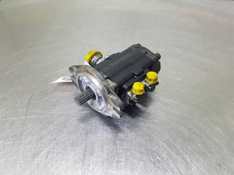 Yanmar V70 Speeder - Gearpump/Zahnradpumpe/Tandwielpomp - Hidraulika - Celtniecības tehnika: foto 1 Yanmar V70 Speeder - Gearpump/Zahnradpumpe/Tandwielpomp - Hidraulika - Celtniecības tehnika: foto 1