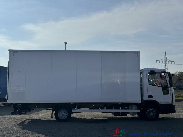 Iveco 100E22 Koffer LBW Palfinger Klima NUR 38.204 KM - Kravas automašīna ar slēgto virsbūvi: foto 4 Iveco 100E22 Koffer LBW Palfinger Klima NUR 38.204 KM - Kravas automašīna ar slēgto virsbūvi: foto 4