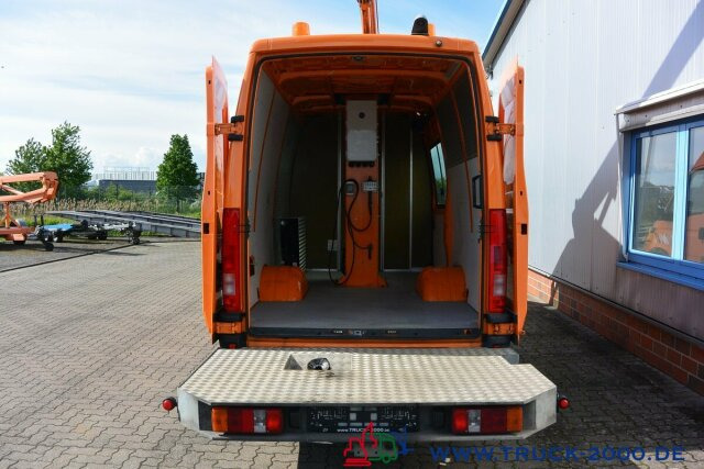Iveco 50C11 Iveco Daily Versalift 14m Erdgasantrieb - Autopacēlājs: foto 4 Iveco 50C11 Iveco Daily Versalift 14m Erdgasantrieb - Autopacēlājs: foto 4
