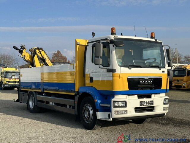 Kravas auto ar manipulatoru, Bortu kravas automašīna/ Platforma MAN TGM 18.250 Kran Hiab 099 gefaltet am Heck 1.Hand: foto 10