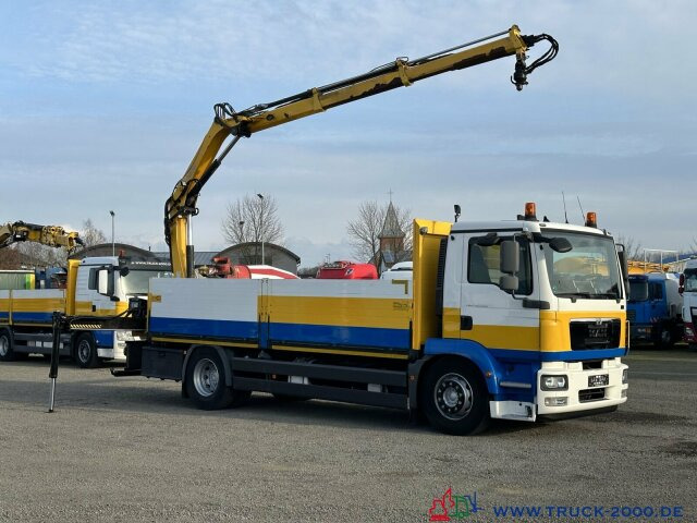 Kravas auto ar manipulatoru, Bortu kravas automašīna/ Platforma MAN TGM 18.250 Kran Hiab 099 gefaltet am Heck 1.Hand: foto 9