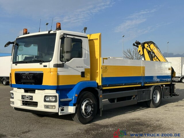 Kravas auto ar manipulatoru, Bortu kravas automašīna/ Platforma MAN TGM 18.250 Kran Hiab 099 gefaltet am Heck 1.Hand: foto 7