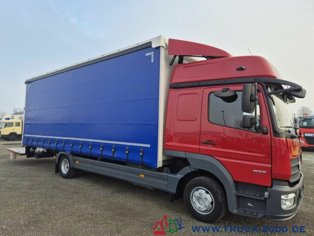 Mercedes-Benz 823 Schiebeplane L+R LBW nur 164TKM Gr.Haus 1.Hd - Furgons ar tentu: foto 4 Mercedes-Benz 823 Schiebeplane L+R LBW nur 164TKM Gr.Haus 1.Hd - Furgons ar tentu: foto 4