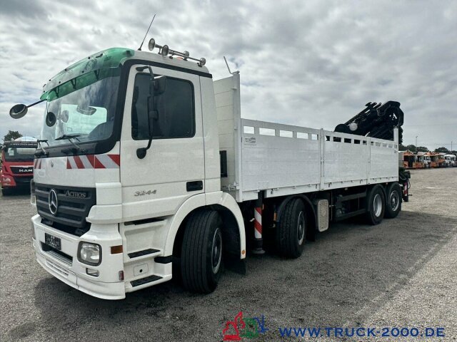 Bortu kravas automašīna/ Platforma, Kravas auto ar manipulatoru Mercedes-Benz Actros 3244 Hiab 377 FlyJib+ Winde Hakenhöhe 30m: foto 14