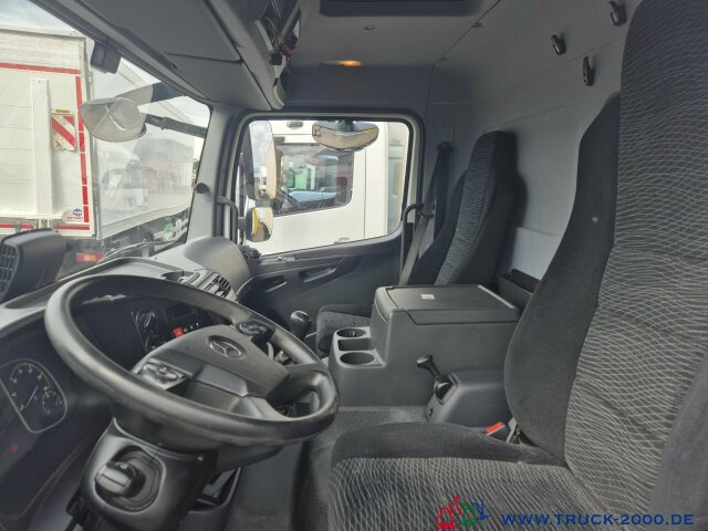 Mercedes-Benz Atego 1021 7m Koffer LBW 1.5t. nur 188549 KM - Kravas automašīna ar slēgto virsbūvi: foto 5 Mercedes-Benz Atego 1021 7m Koffer LBW 1.5t. nur 188549 KM - Kravas automašīna ar slēgto virsbūvi: foto 5