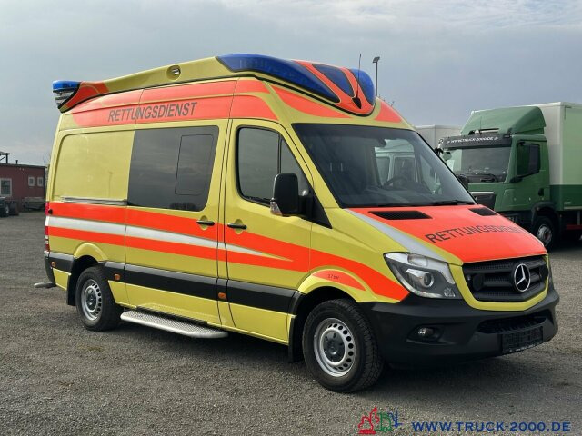 Mercedes-Benz Sprinter 416 DELFIS Rettungs-Krankenwagen - Ātrās palīdzības mašīna: foto 1 Mercedes-Benz Sprinter 416 DELFIS Rettungs-Krankenwagen - Ātrās palīdzības mašīna: foto 1