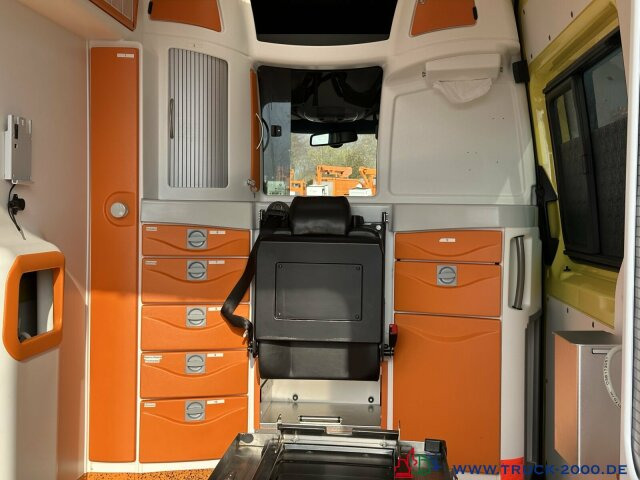 Mercedes-Benz Sprinter 416 DELFIS Rettungs-Krankenwagen - Ātrās palīdzības mašīna: foto 5 Mercedes-Benz Sprinter 416 DELFIS Rettungs-Krankenwagen - Ātrās palīdzības mašīna: foto 5