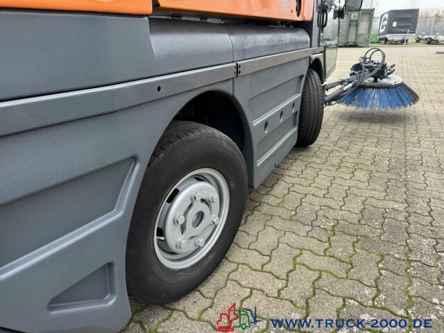Ielu tīrīšanas mašīna Schmidt Swingo Compact 200 4 Radlenkung Kehren + Sprühen: foto 13