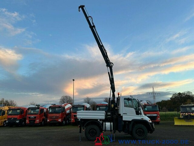 Unimog U 300 4x4 mit Kran Nur 78.144 KM zGG.7.490Kg. - Automašīna ar kravas platformu: foto 3 Unimog U 300 4x4 mit Kran Nur 78.144 KM zGG.7.490Kg. - Automašīna ar kravas platformu: foto 3