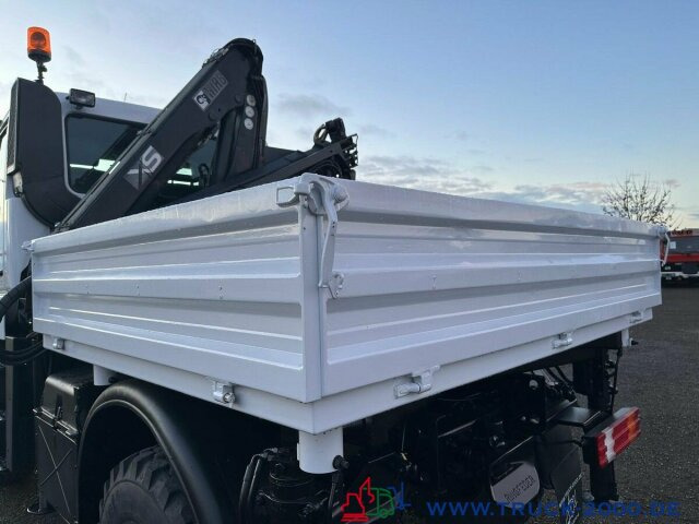 Unimog U 300 4x4 mit Kran Nur 78.144 KM zGG.7.490Kg. - Automašīna ar kravas platformu: foto 4 Unimog U 300 4x4 mit Kran Nur 78.144 KM zGG.7.490Kg. - Automašīna ar kravas platformu: foto 4