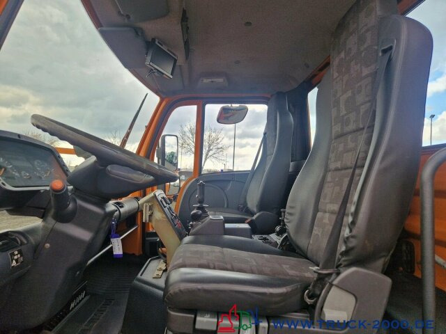 Unimog U300 4x4 Zapfwelle Arbeitsplatte Nur 113.106 KM - Kravas automašīna pašizgāzējs: foto 5 Unimog U300 4x4 Zapfwelle Arbeitsplatte Nur 113.106 KM - Kravas automašīna pašizgāzējs: foto 5
