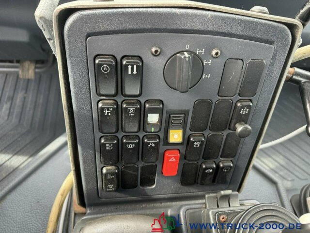 Unimog U400 Winter- Salzstreuer Schneeschild mit 231 PS - Sniega novākšanas tehnika: foto 2 Unimog U400 Winter- Salzstreuer Schneeschild mit 231 PS - Sniega novākšanas tehnika: foto 2