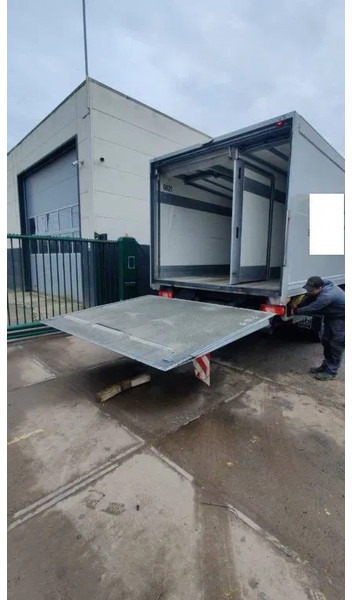 Dhollandia Laadklep / Achtersluitklep 2000 kg MBB / Palfinger / B.A.R. Cargolift - Kravas lifts: foto 2 Dhollandia Laadklep / Achtersluitklep 2000 kg MBB / Palfinger / B.A.R. Cargolift - Kravas lifts: foto 2