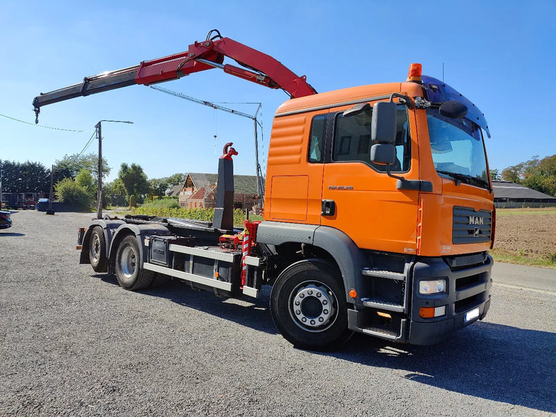 MAN TGA 28.310 Container / Fassi F130 - Pacēlājs ar āķi, Kravas auto ar manipulatoru: foto 1 MAN TGA 28.310 Container / Fassi F130 - Pacēlājs ar āķi, Kravas auto ar manipulatoru: foto 1