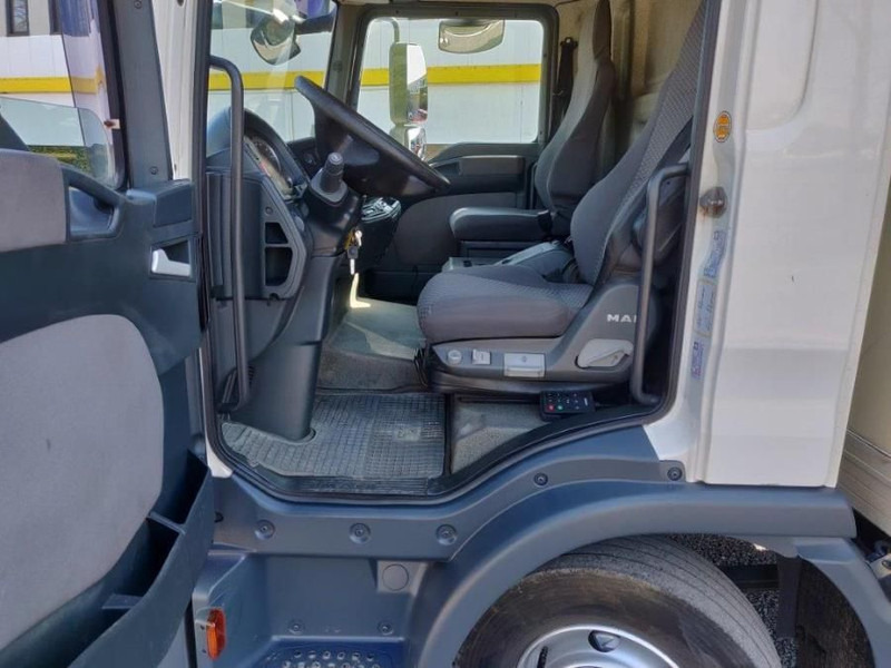 MAN TGL 12.210 Automaat euro4 - Kravas automašīna ar slēgto virsbūvi: foto 5 MAN TGL 12.210 Automaat euro4 - Kravas automašīna ar slēgto virsbūvi: foto 5