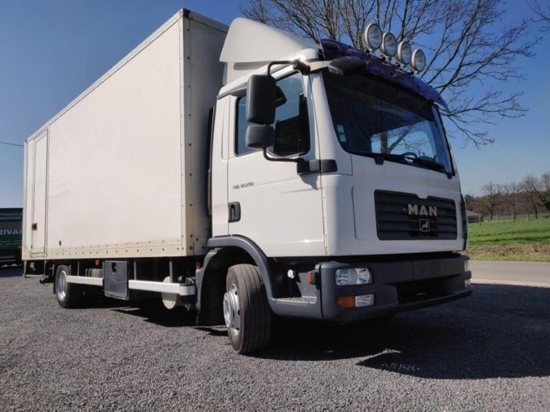 MAN TGL 12.210 Automaat euro4 - Kravas automašīna ar slēgto virsbūvi: foto 2 MAN TGL 12.210 Automaat euro4 - Kravas automašīna ar slēgto virsbūvi: foto 2