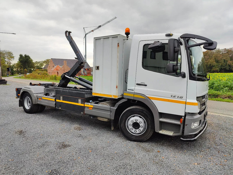 Mercedes-Benz Atego 1218 Containersystem / Hooklift Hyvalift - Pacēlājs ar āķi: foto 2 Mercedes-Benz Atego 1218 Containersystem / Hooklift Hyvalift - Pacēlājs ar āķi: foto 2