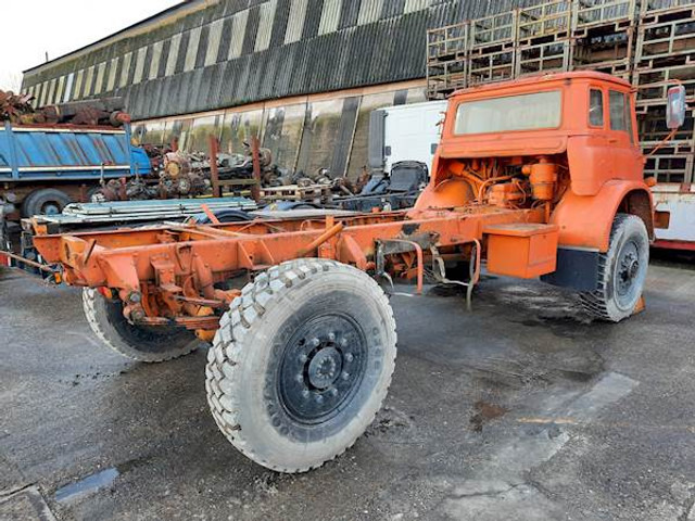 Bedford MJP2 4X4 - Šasija kravas automašīna: foto 3 Bedford MJP2 4X4 - Šasija kravas automašīna: foto 3