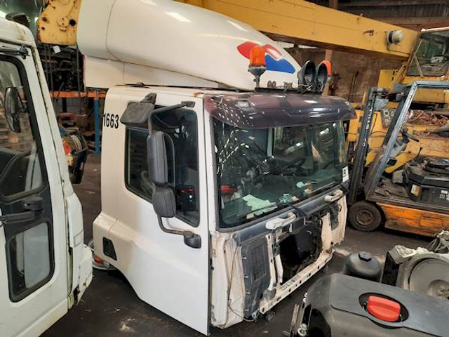 DAF CF75 DAYCAB - Kabīne un interjers - Kravas automašīna: foto 2 DAF CF75 DAYCAB - Kabīne un interjers - Kravas automašīna: foto 2