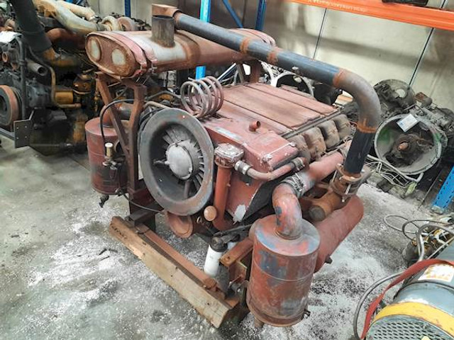 Deutz F8L413 - Dzinējs: foto 1 Deutz F8L413 - Dzinējs: foto 1