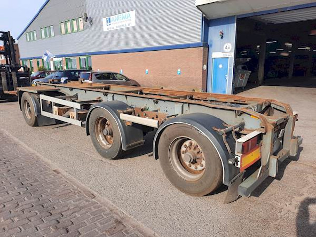 Floor FLA-3-101 - Puspiekabe noņemamā virsbūve/ Konteineru vedējs: foto 2 Floor FLA-3-101 - Puspiekabe noņemamā virsbūve/ Konteineru vedējs: foto 2