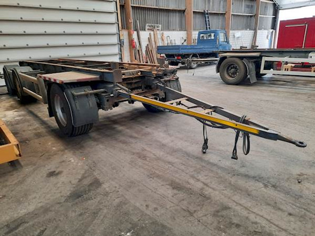 Floor FLA-3-101 - Puspiekabe noņemamā virsbūve/ Konteineru vedējs: foto 2 Floor FLA-3-101 - Puspiekabe noņemamā virsbūve/ Konteineru vedējs: foto 2