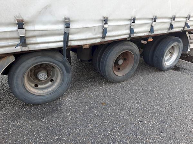 Kässbohrer MZ - Tenta puspiekabe: foto 3 Kässbohrer MZ - Tenta puspiekabe: foto 3