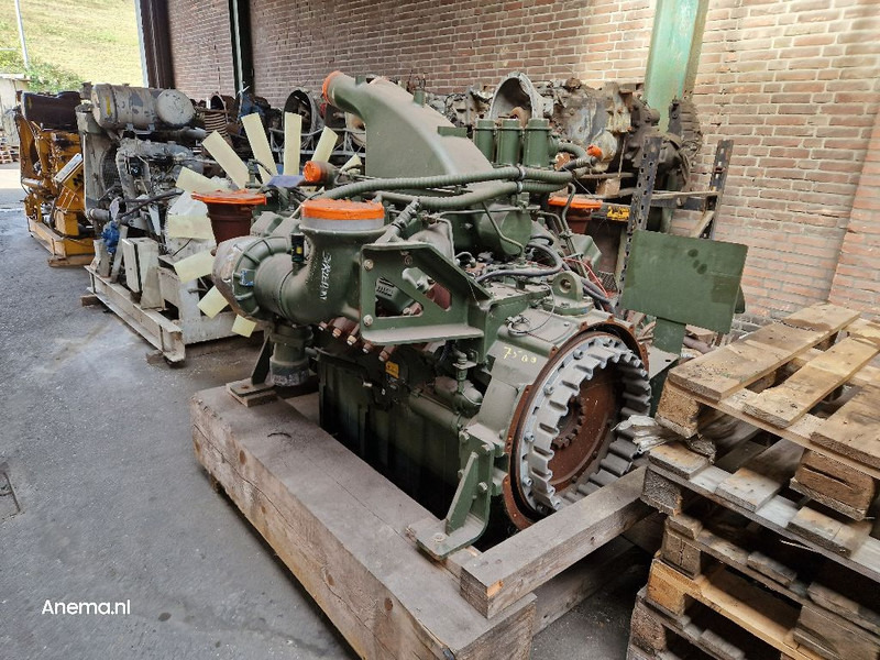 MTU (MERCEDES-BENZ) 12V 2000 - Dzinējs: foto 4 MTU (MERCEDES-BENZ) 12V 2000 - Dzinējs: foto 4